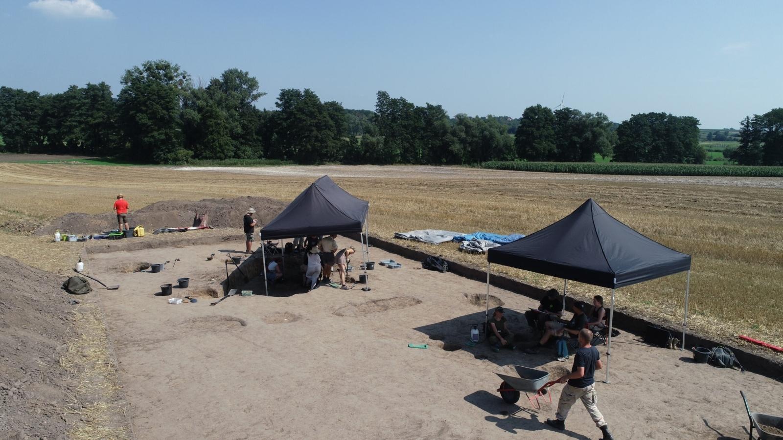 Zdjęcie w galerii na portalu naszraciborz.pl: Unikalna pamiątka po Celtach odkryta w Samborowicach. Najstarsza w Polsce wiadomości z regionu