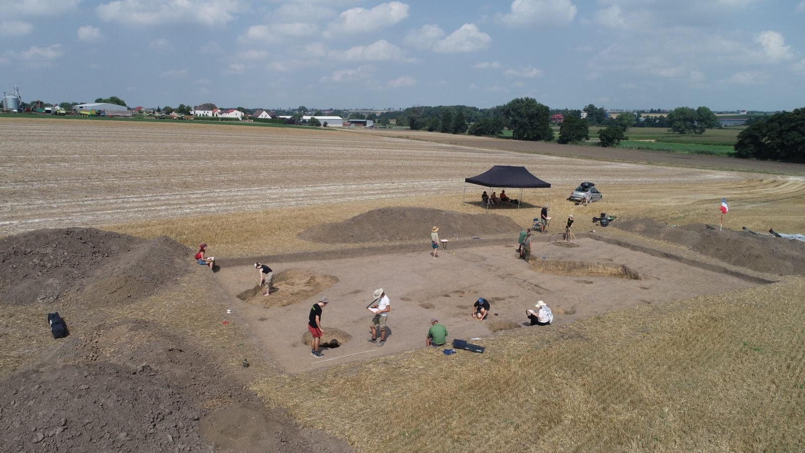 Zdjęcie w galerii na portalu naszraciborz.pl: Unikalna pamiątka po Celtach odkryta w Samborowicach. Najstarsza w Polsce wiadomości z regionu