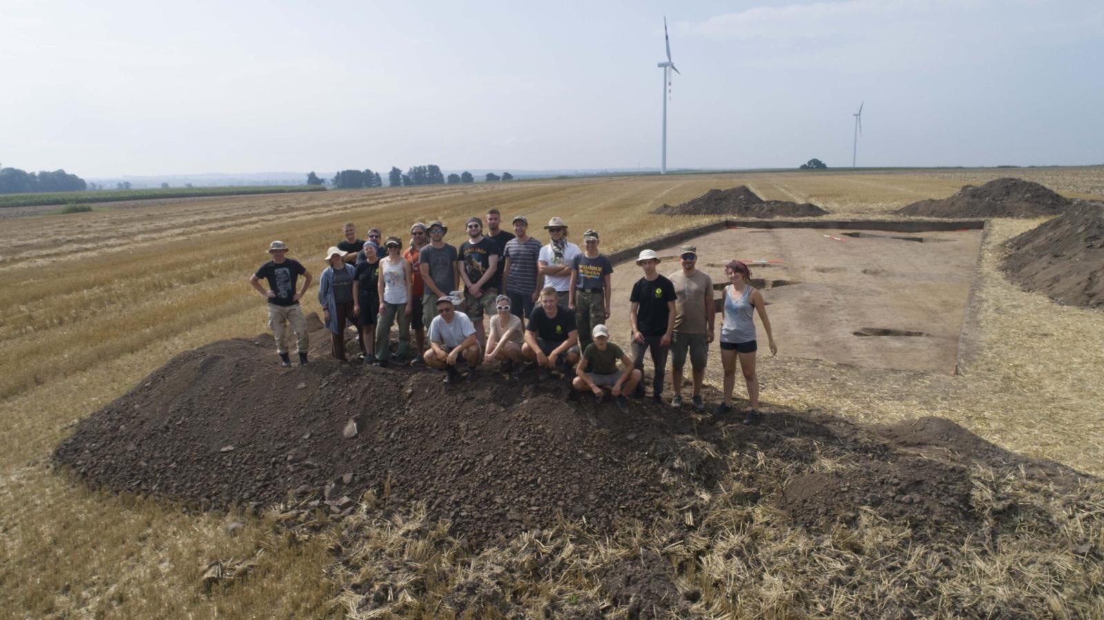 Zdjęcie w galerii na portalu naszraciborz.pl: Unikalna pamiątka po Celtach odkryta w Samborowicach. Najstarsza w Polsce wiadomości z regionu