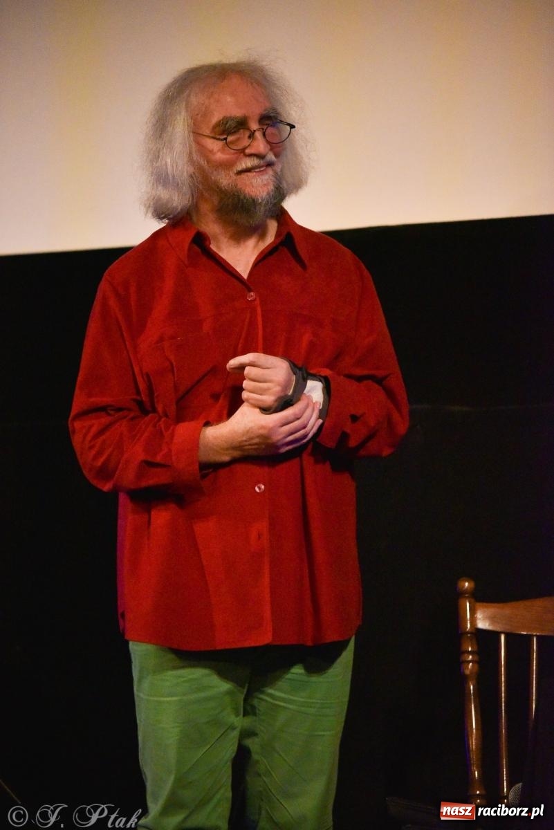 Zdjęcie w galerii na portalu naszraciborz.pl: CYGANKA AZA. Film z muzyką na żywo w Strzesze [FOTO i WIDEO] wiadomości z regionu