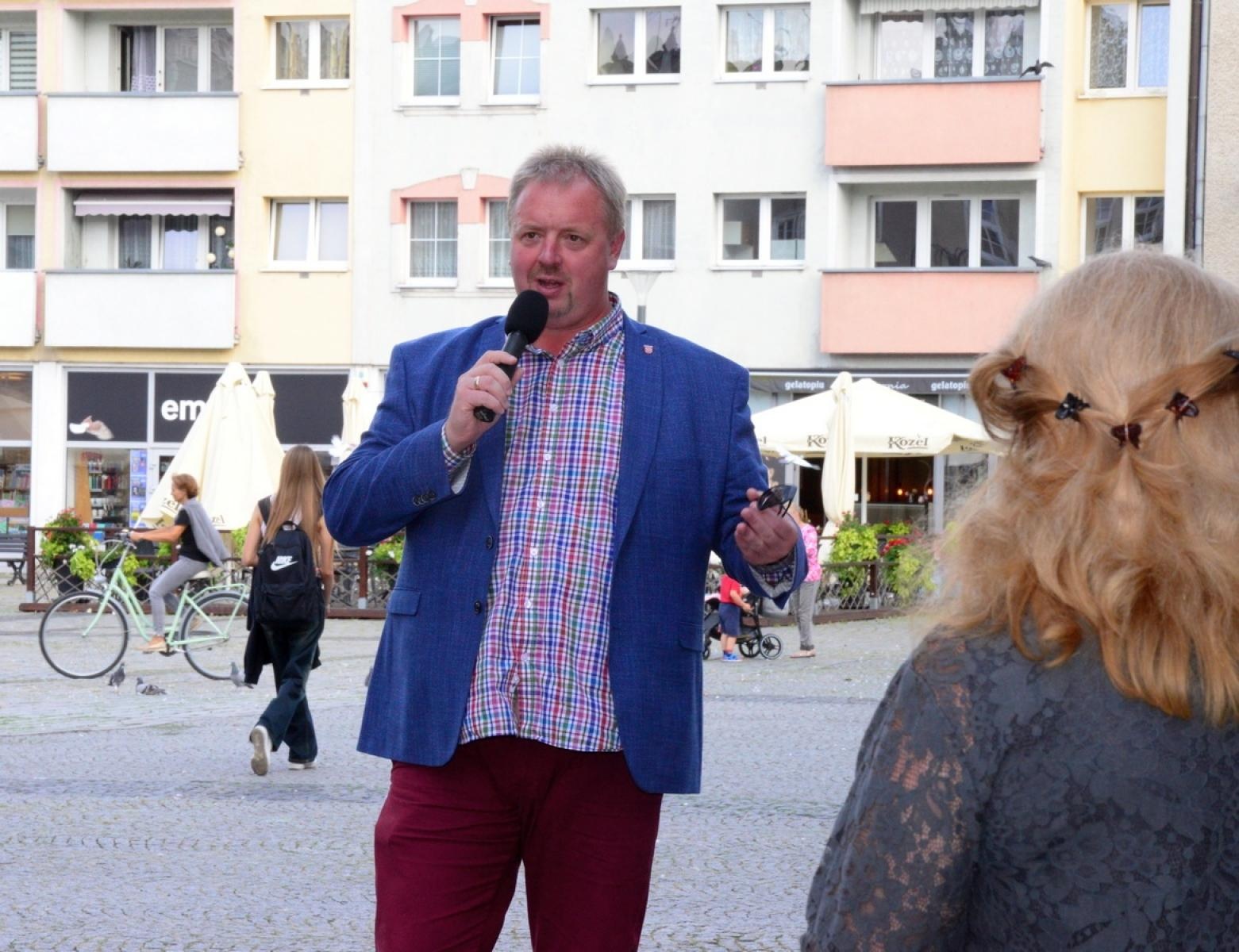 Zdjęcie w galerii na portalu naszraciborz.pl: Muzeum otwiera wystawę, wiceprezydent zdradza, co zastąpi na Rynku lodowisko wiadomości z regionu