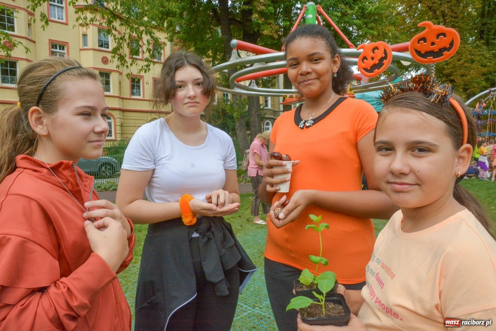 Zdjęcie w galerii na portalu naszraciborz.pl: Raciborskie Święto Dyni w Ogródku Jordanowskim [FOTO] wiadomości z regionu