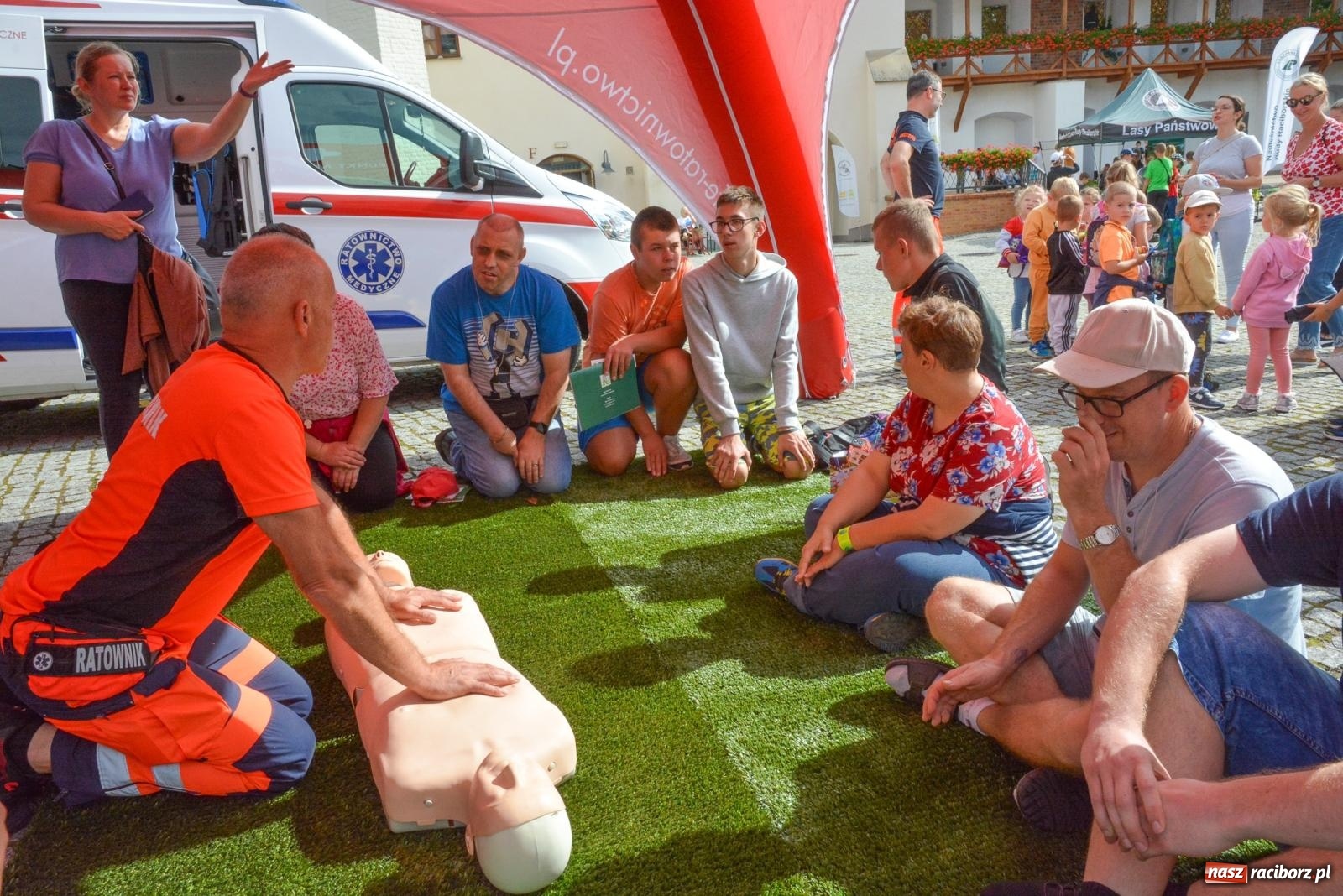 Zdjęcie w galerii na portalu naszraciborz.pl: Bezpieczne Grzybobranie. Nie bądź atrakcyjny dla kleszczy - wystawa na zamku wiadomości z regionu