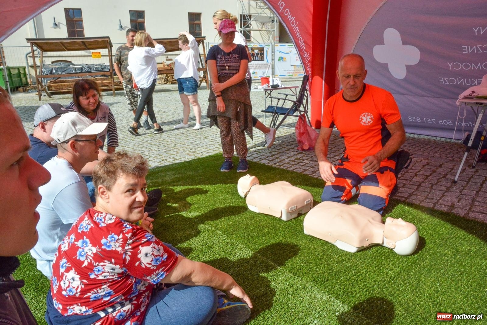 Zdjęcie w galerii na portalu naszraciborz.pl: Bezpieczne Grzybobranie. Nie bądź atrakcyjny dla kleszczy - wystawa na zamku wiadomości z regionu