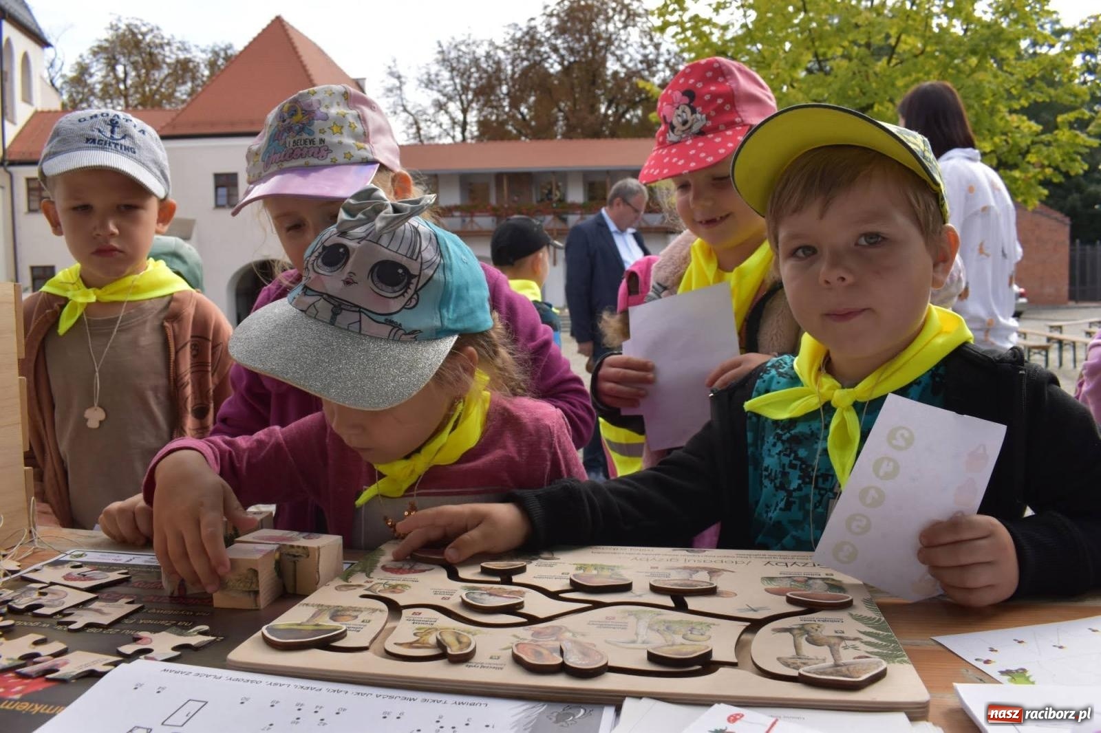Zdjęcie w galerii na portalu naszraciborz.pl: Bezpieczne Grzybobranie. Nie bądź atrakcyjny dla kleszczy - wystawa na zamku wiadomości z regionu