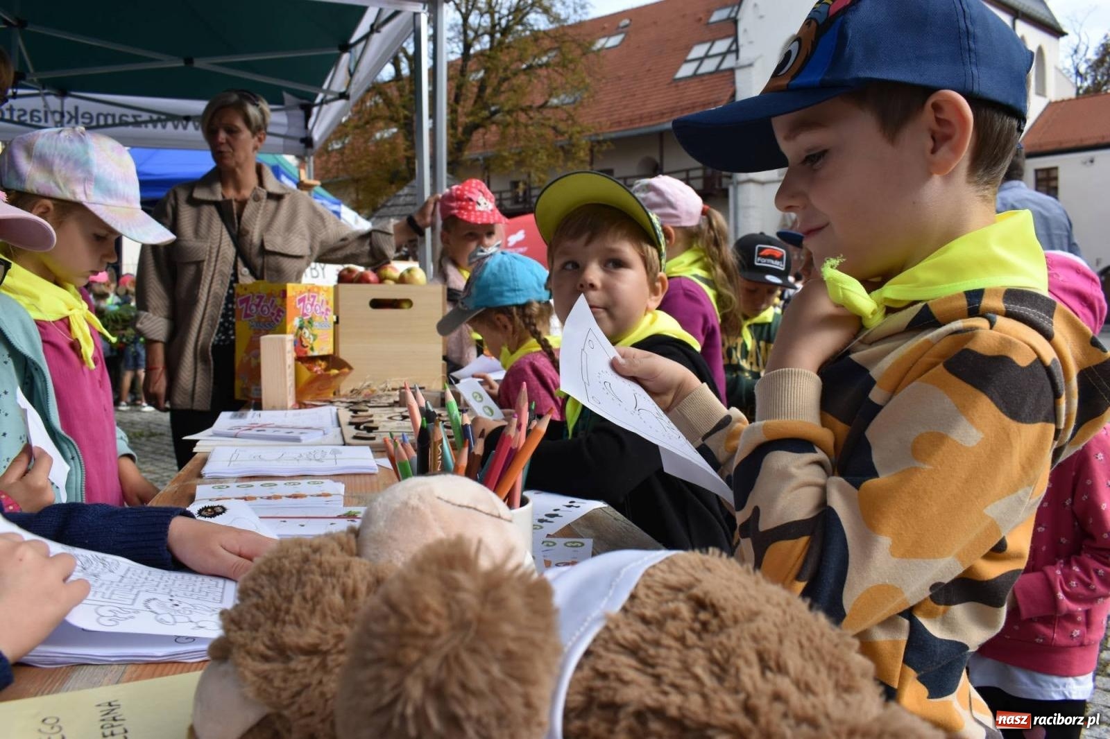 Zdjęcie w galerii na portalu naszraciborz.pl: Bezpieczne Grzybobranie. Nie bądź atrakcyjny dla kleszczy - wystawa na zamku wiadomości z regionu