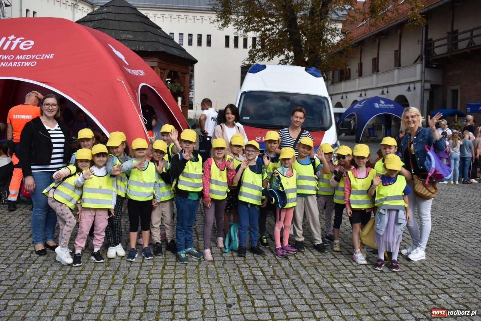 Zdjęcie w galerii na portalu naszraciborz.pl: Bezpieczne Grzybobranie. Nie bądź atrakcyjny dla kleszczy - wystawa na zamku wiadomości z regionu