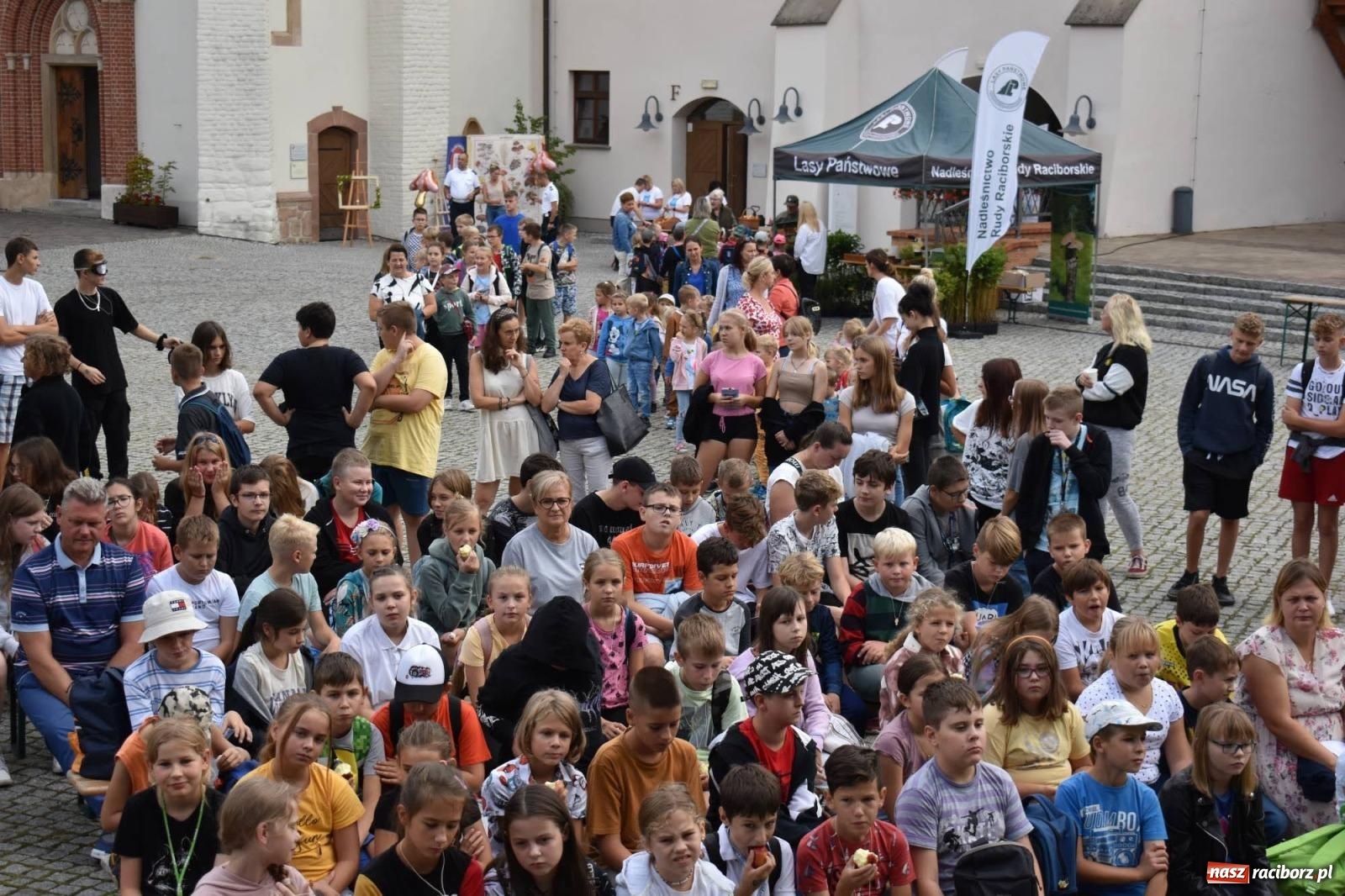 Zdjęcie w galerii na portalu naszraciborz.pl: Bezpieczne Grzybobranie. Nie bądź atrakcyjny dla kleszczy - wystawa na zamku wiadomości z regionu