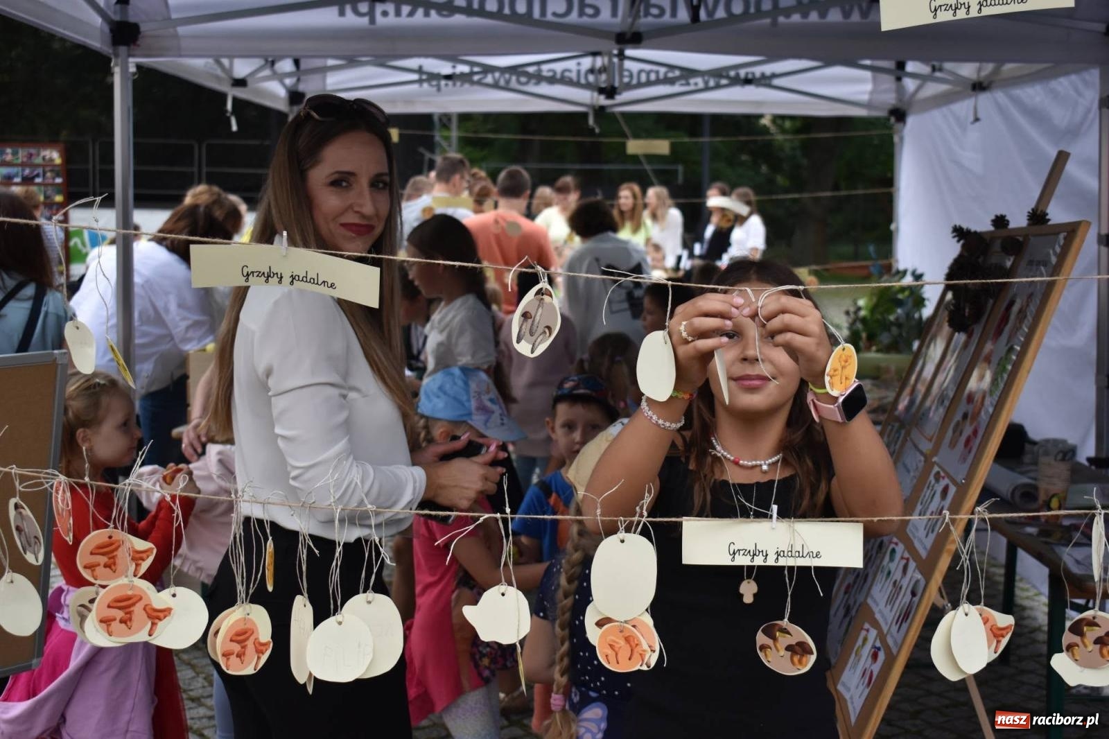 Zdjęcie w galerii na portalu naszraciborz.pl: Bezpieczne Grzybobranie. Nie bądź atrakcyjny dla kleszczy - wystawa na zamku wiadomości z regionu