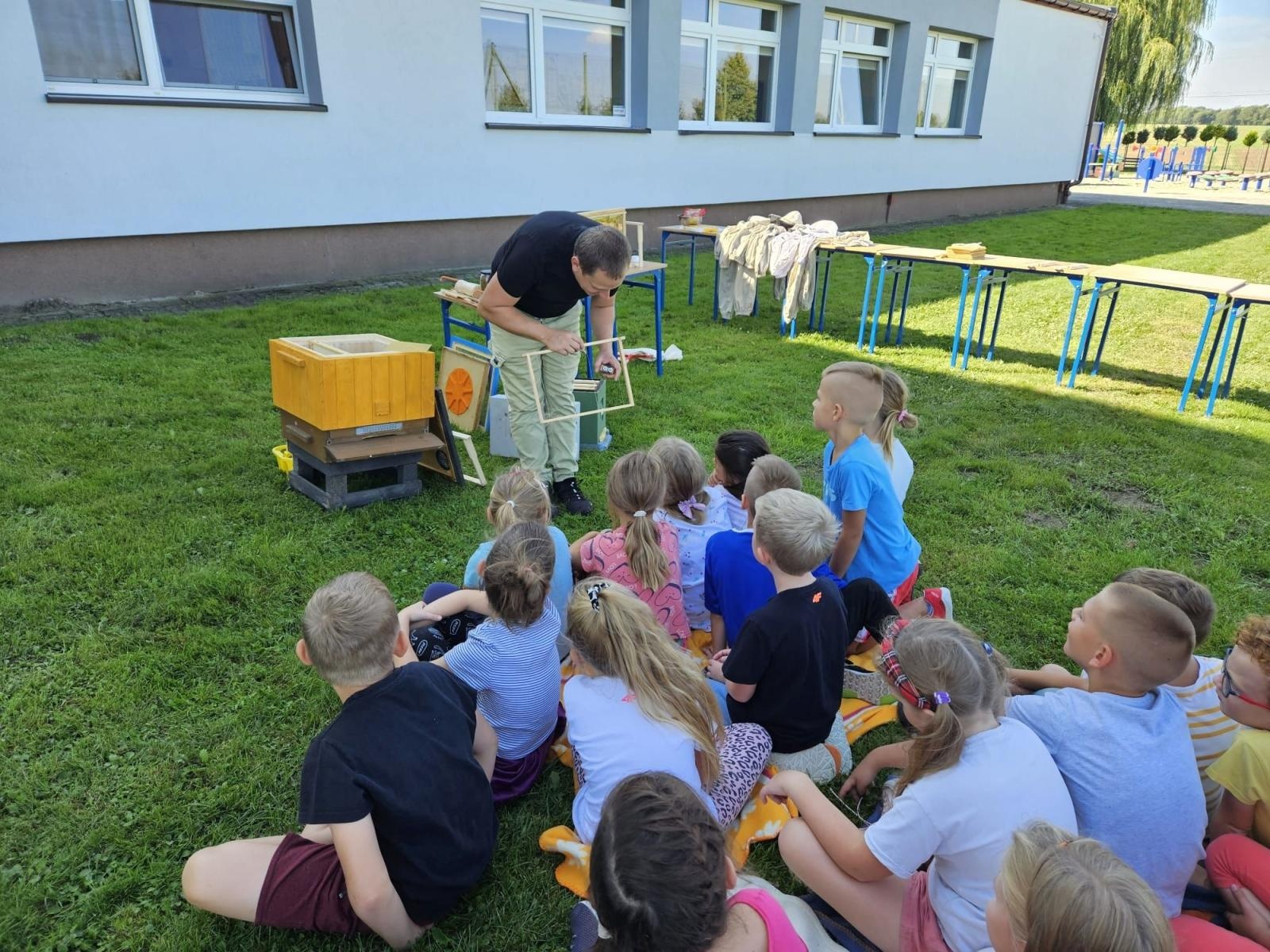 Zdjęcie w galerii na portalu naszraciborz.pl: W zgodzie z naturą. Event ekologiczny w Rudniku wiadomości z regionu