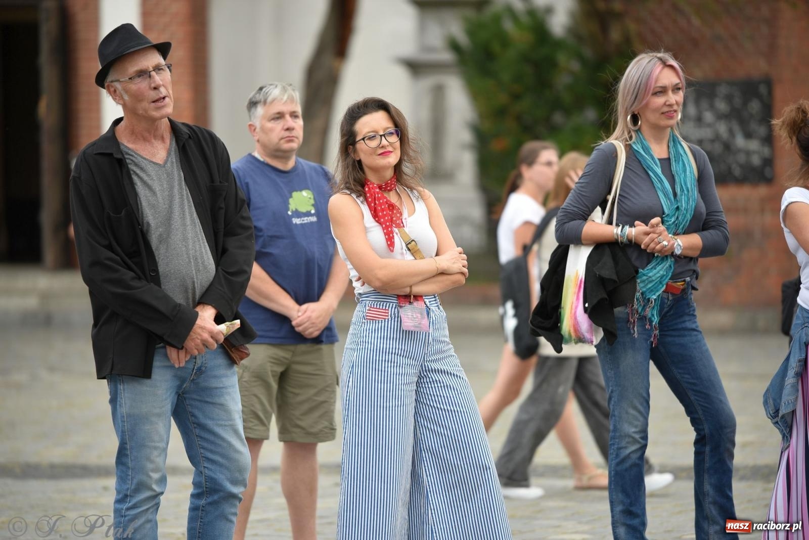 Zdjęcie w galerii na portalu naszraciborz.pl: Zmysły - wędrowny kabaret liryczny A3 Teatr w Raciborzu [FOTO i WIDEO] wiadomości z regionu