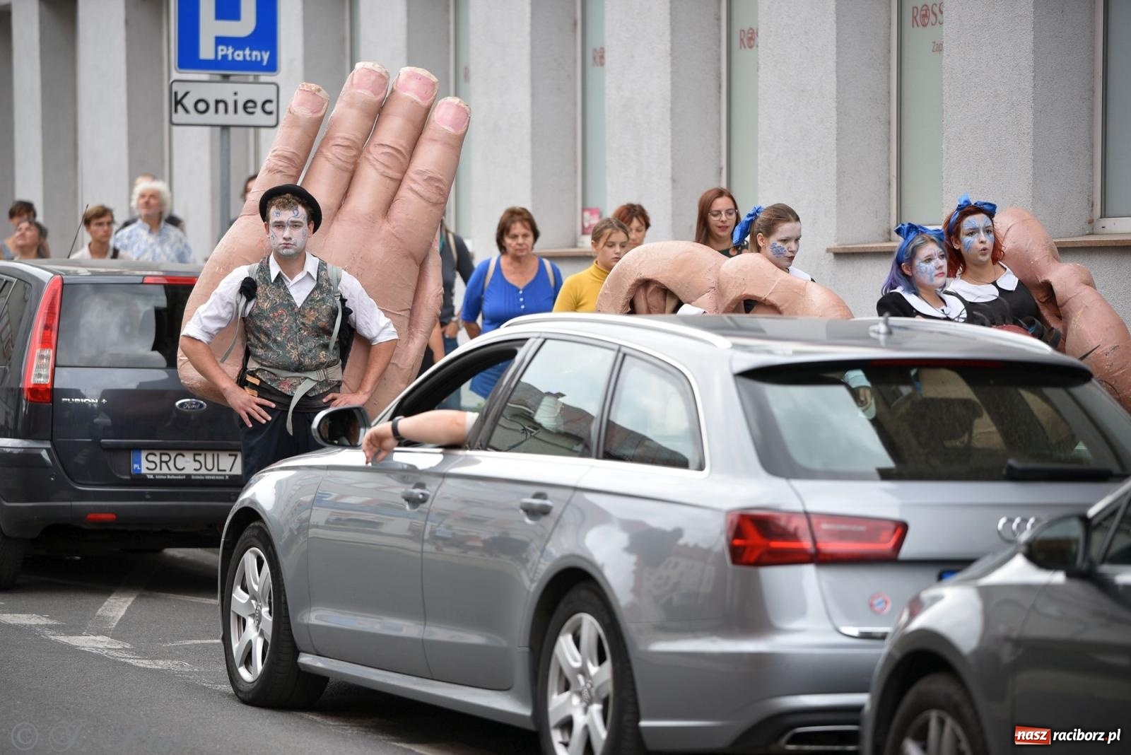 Zdjęcie w galerii na portalu naszraciborz.pl: Zmysły - wędrowny kabaret liryczny A3 Teatr w Raciborzu [FOTO i WIDEO] wiadomości z regionu