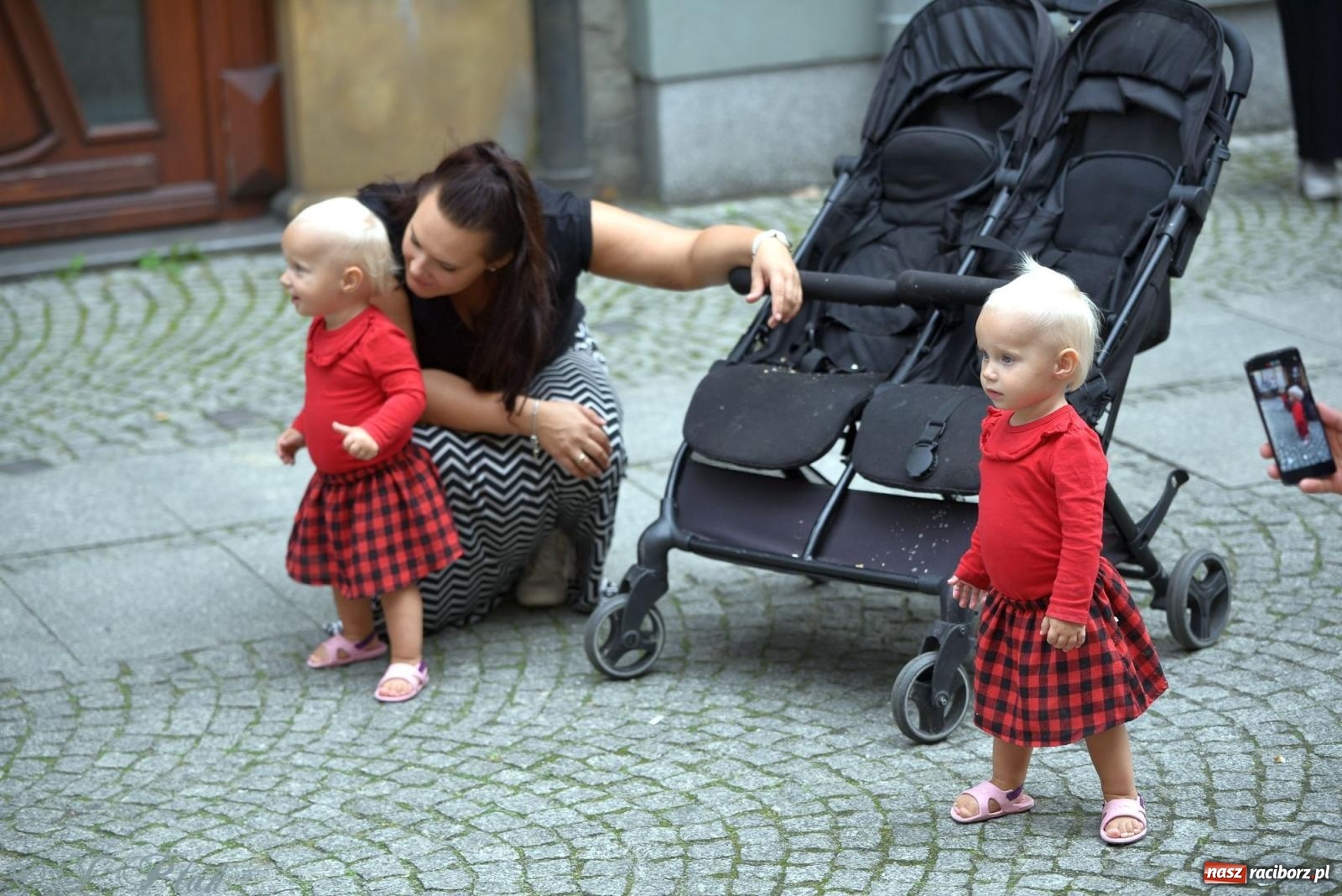 Zdjęcie w galerii na portalu naszraciborz.pl: Zmysły - wędrowny kabaret liryczny A3 Teatr w Raciborzu [FOTO i WIDEO] wiadomości z regionu