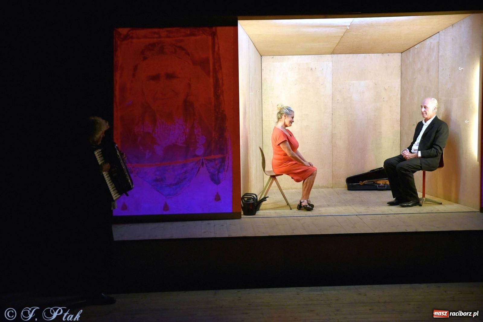 Zdjęcie w galerii na portalu naszraciborz.pl: Metamorphosis transitus na deskach RCK [FOTO i WIDEO] wiadomości z regionu