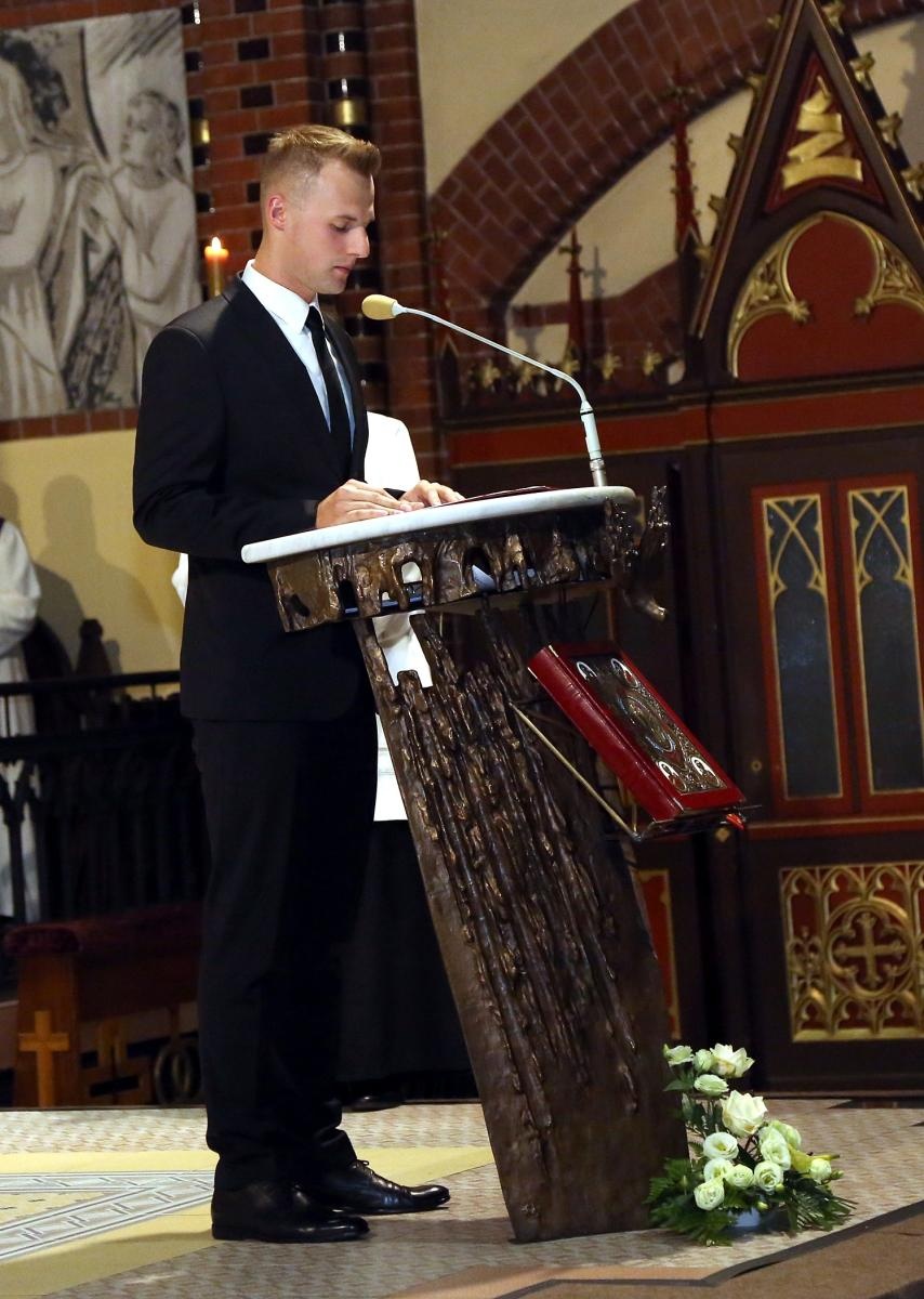 Zdjęcie w galerii na portalu naszraciborz.pl: Trwają uroczystości pogrzebowe śp. bpa Jana Wieczorka [FOTO] wiadomości z regionu