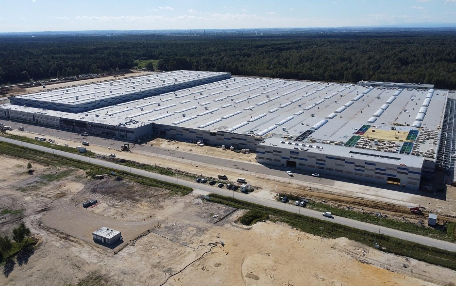 Zdjęcie w galerii na portalu naszraciborz.pl: Nowa fabryka Eko-Okien na finiszu [FOTO] wiadomości z regionu