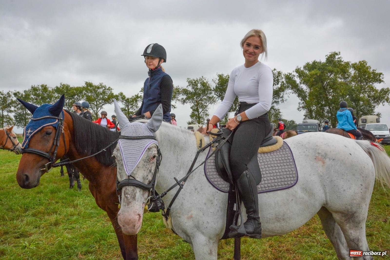 Zdjęcie w galerii na portalu naszraciborz.pl: Deszcz niestraszny miłośnikom koni. Hubertus w Żerdzinach [FOTO i WIDEO] wiadomości z regionu