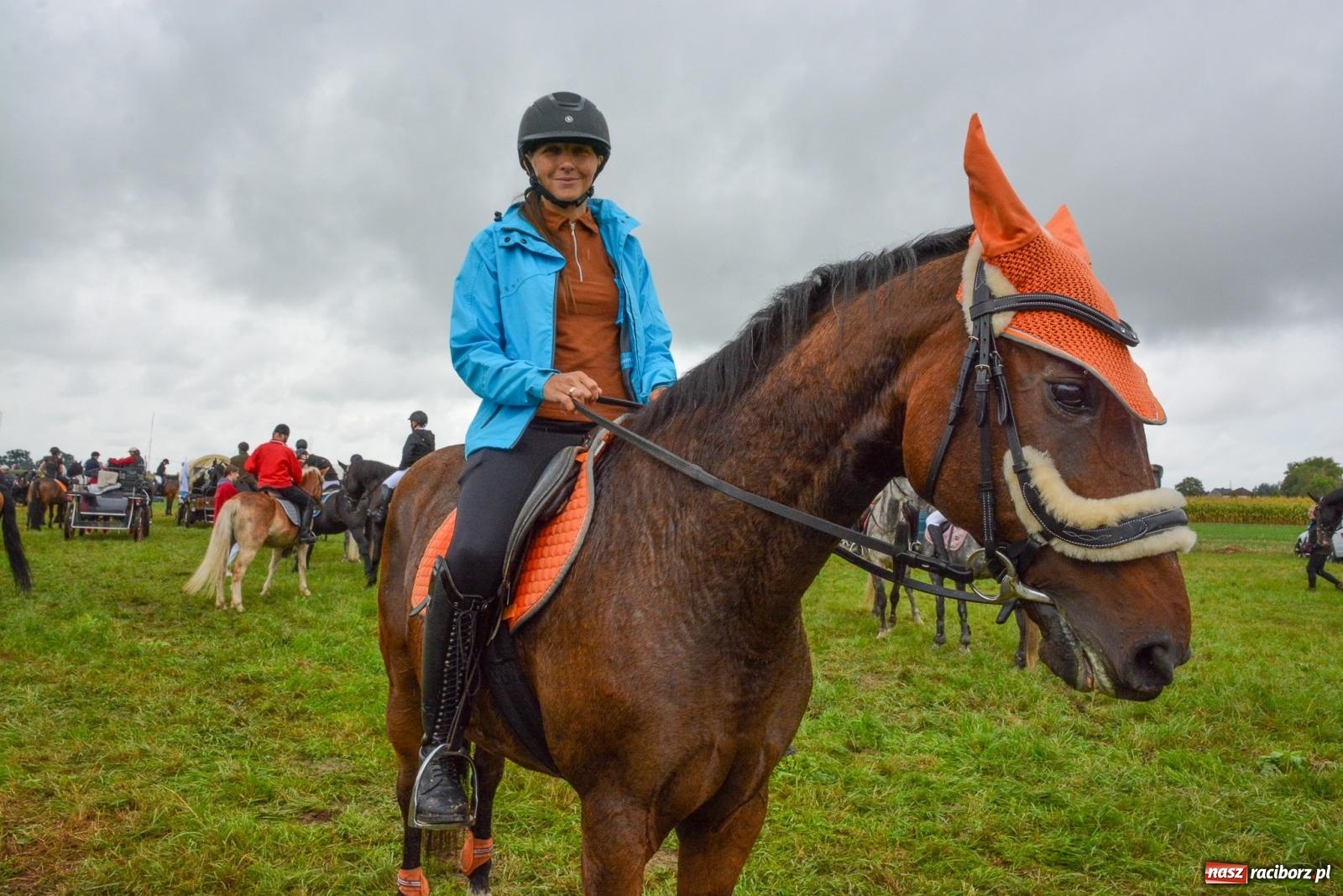 Zdjęcie w galerii na portalu naszraciborz.pl: Deszcz niestraszny miłośnikom koni. Hubertus w Żerdzinach [FOTO i WIDEO] wiadomości z regionu