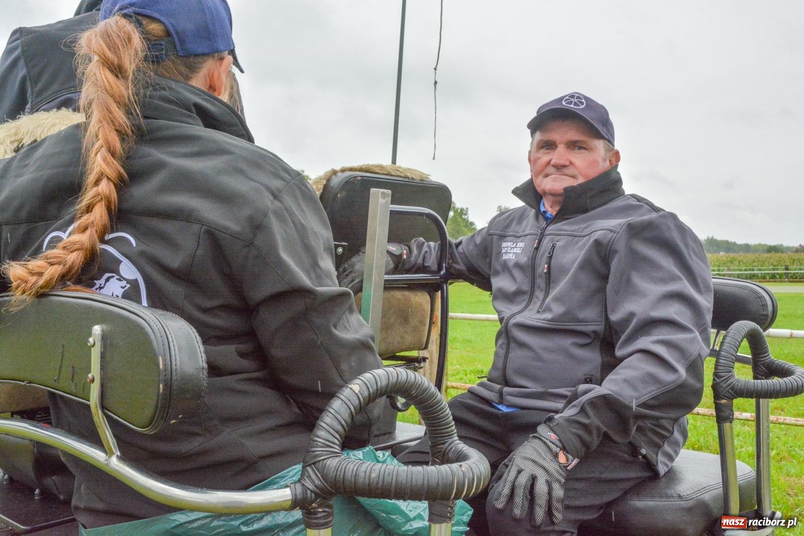 Zdjęcie w galerii na portalu naszraciborz.pl: Deszcz niestraszny miłośnikom koni. Hubertus w Żerdzinach [FOTO i WIDEO] wiadomości z regionu