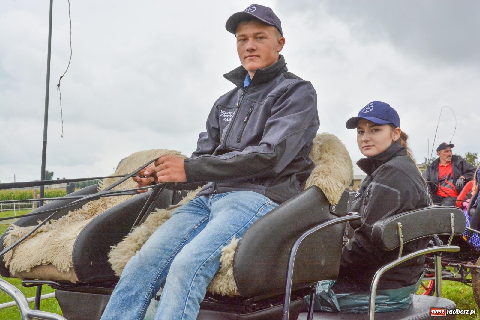 Zdjęcie w galerii na portalu naszraciborz.pl: Deszcz niestraszny miłośnikom koni. Hubertus w Żerdzinach [FOTO i WIDEO] wiadomości z regionu