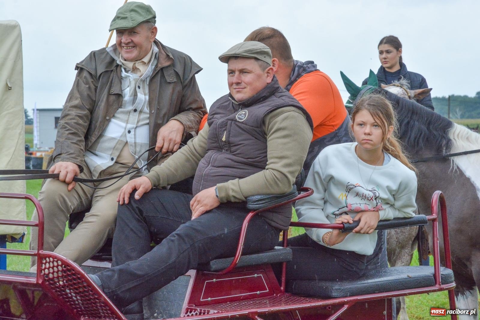 Zdjęcie w galerii na portalu naszraciborz.pl: Deszcz niestraszny miłośnikom koni. Hubertus w Żerdzinach [FOTO i WIDEO] wiadomości z regionu
