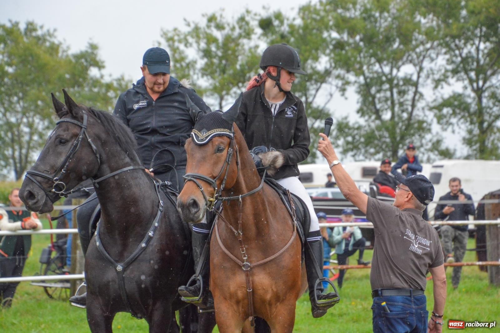 Zdjęcie w galerii na portalu naszraciborz.pl: Deszcz niestraszny miłośnikom koni. Hubertus w Żerdzinach [FOTO i WIDEO] wiadomości z regionu
