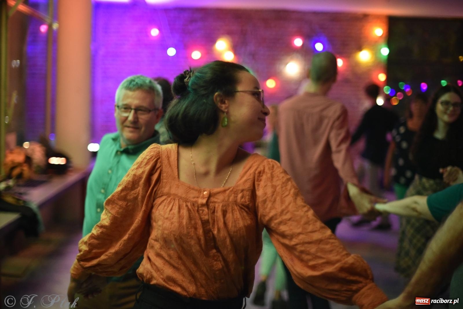 Zdjęcie w galerii na portalu naszraciborz.pl: Sobotnia potańcówka w Tęczowej [FOTO i WIDEO] wiadomości z regionu