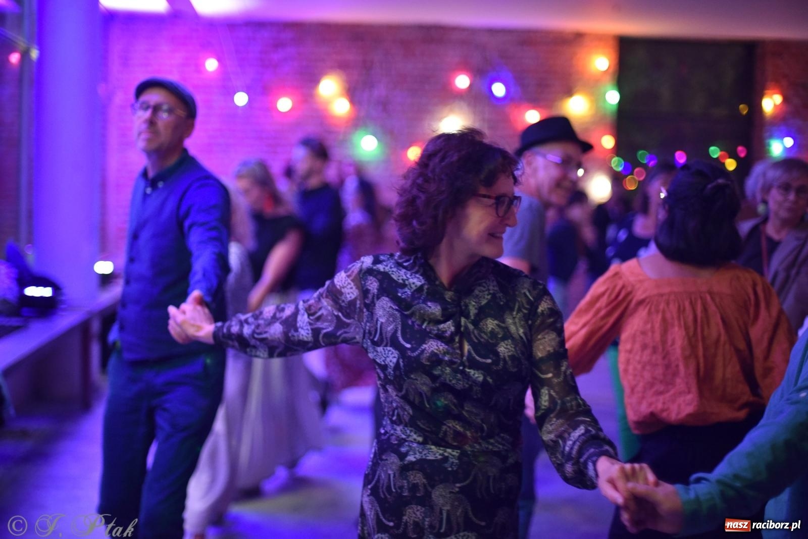 Zdjęcie w galerii na portalu naszraciborz.pl: Sobotnia potańcówka w Tęczowej [FOTO i WIDEO] wiadomości z regionu