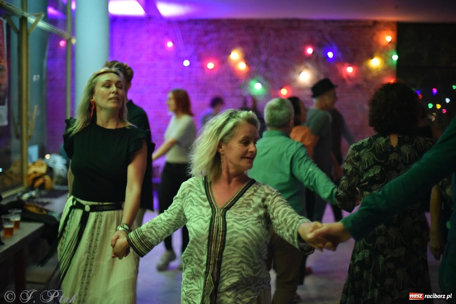 Zdjęcie w galerii na portalu naszraciborz.pl: Sobotnia potańcówka w Tęczowej [FOTO i WIDEO] wiadomości z regionu