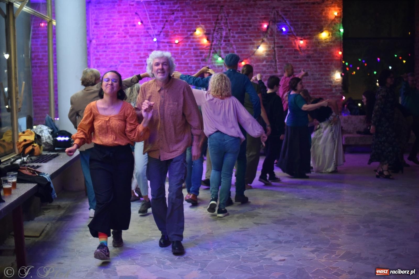 Zdjęcie w galerii na portalu naszraciborz.pl: Sobotnia potańcówka w Tęczowej [FOTO i WIDEO] wiadomości z regionu