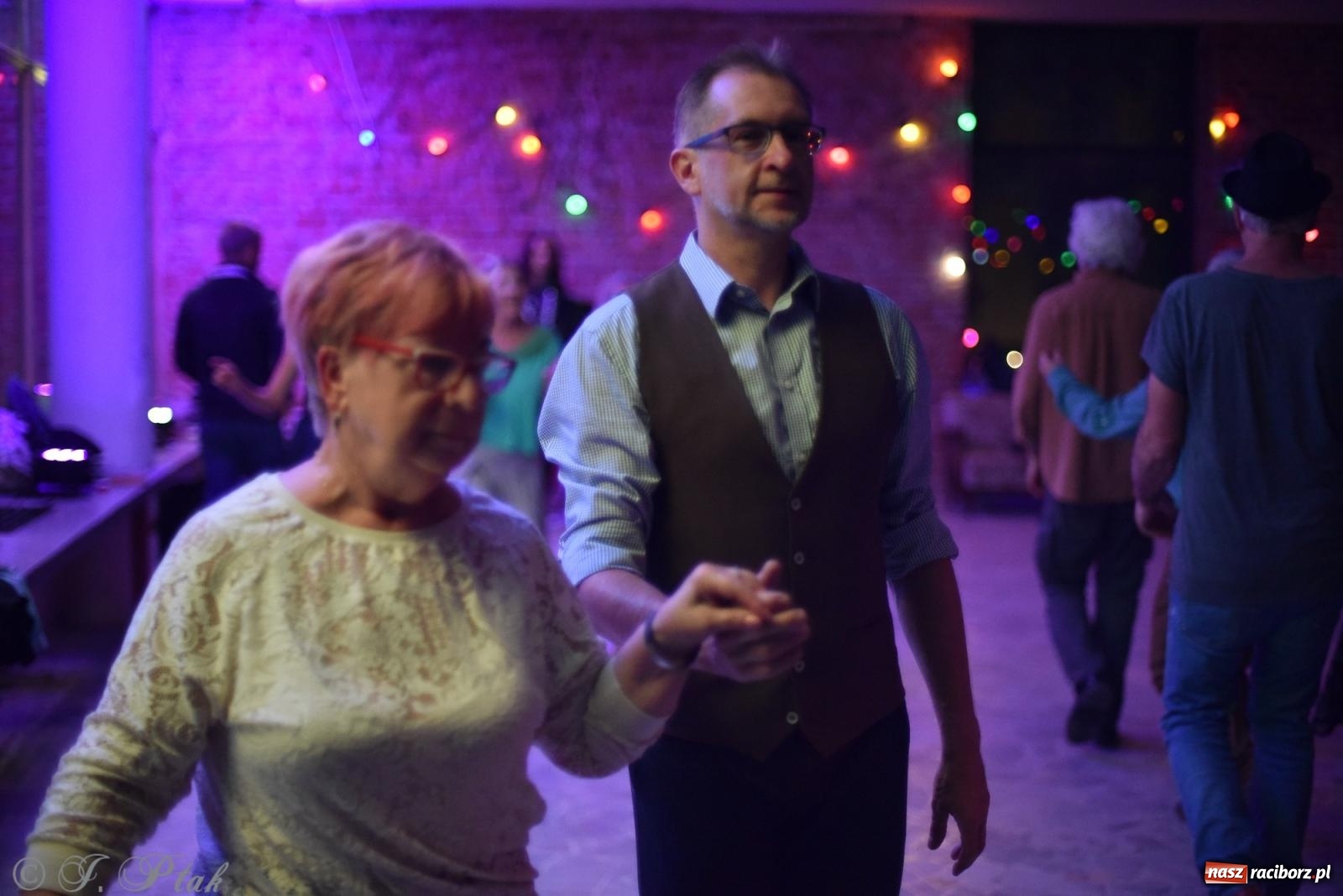 Zdjęcie w galerii na portalu naszraciborz.pl: Sobotnia potańcówka w Tęczowej [FOTO i WIDEO] wiadomości z regionu