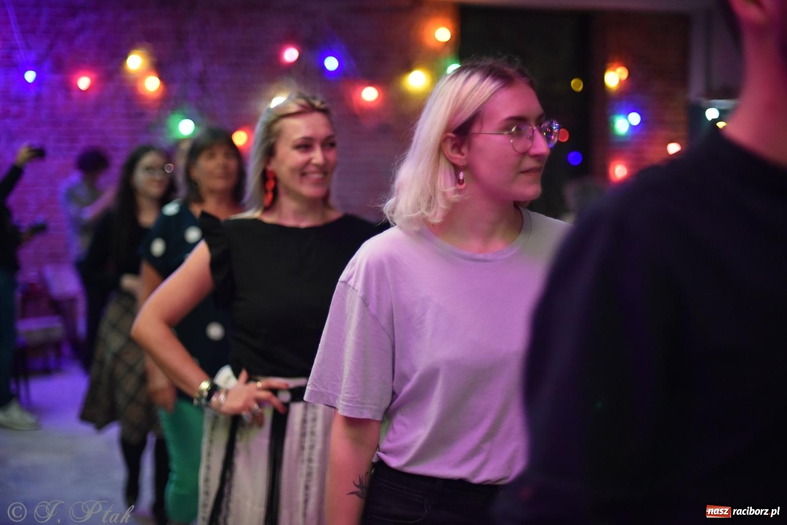 Zdjęcie w galerii na portalu naszraciborz.pl: Sobotnia potańcówka w Tęczowej [FOTO i WIDEO] wiadomości z regionu