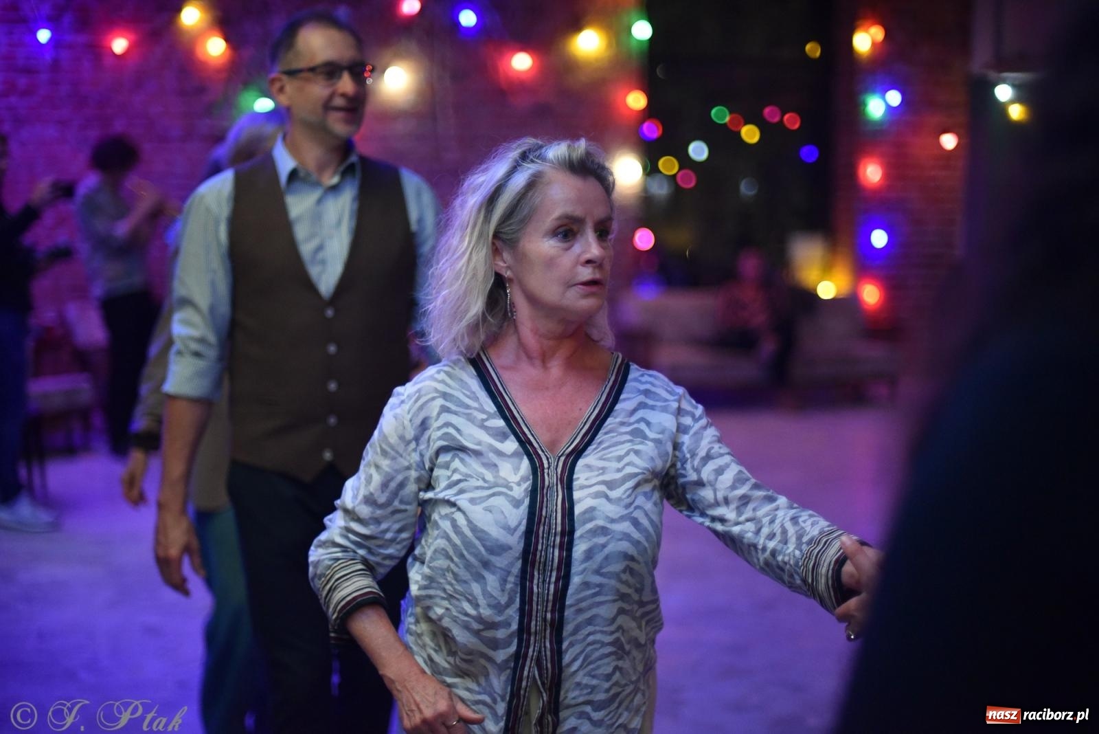 Zdjęcie w galerii na portalu naszraciborz.pl: Sobotnia potańcówka w Tęczowej [FOTO i WIDEO] wiadomości z regionu