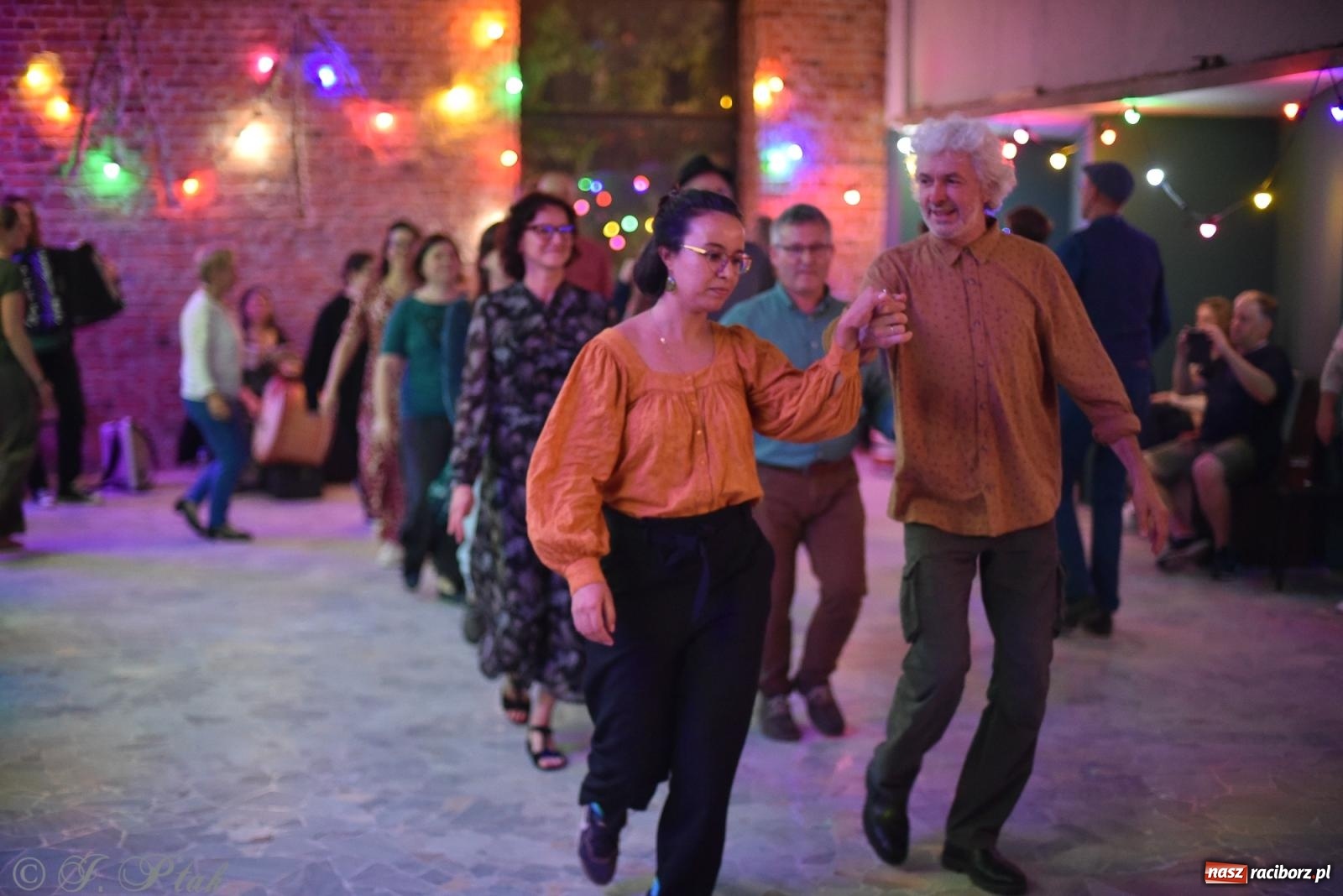 Zdjęcie w galerii na portalu naszraciborz.pl: Sobotnia potańcówka w Tęczowej [FOTO i WIDEO] wiadomości z regionu
