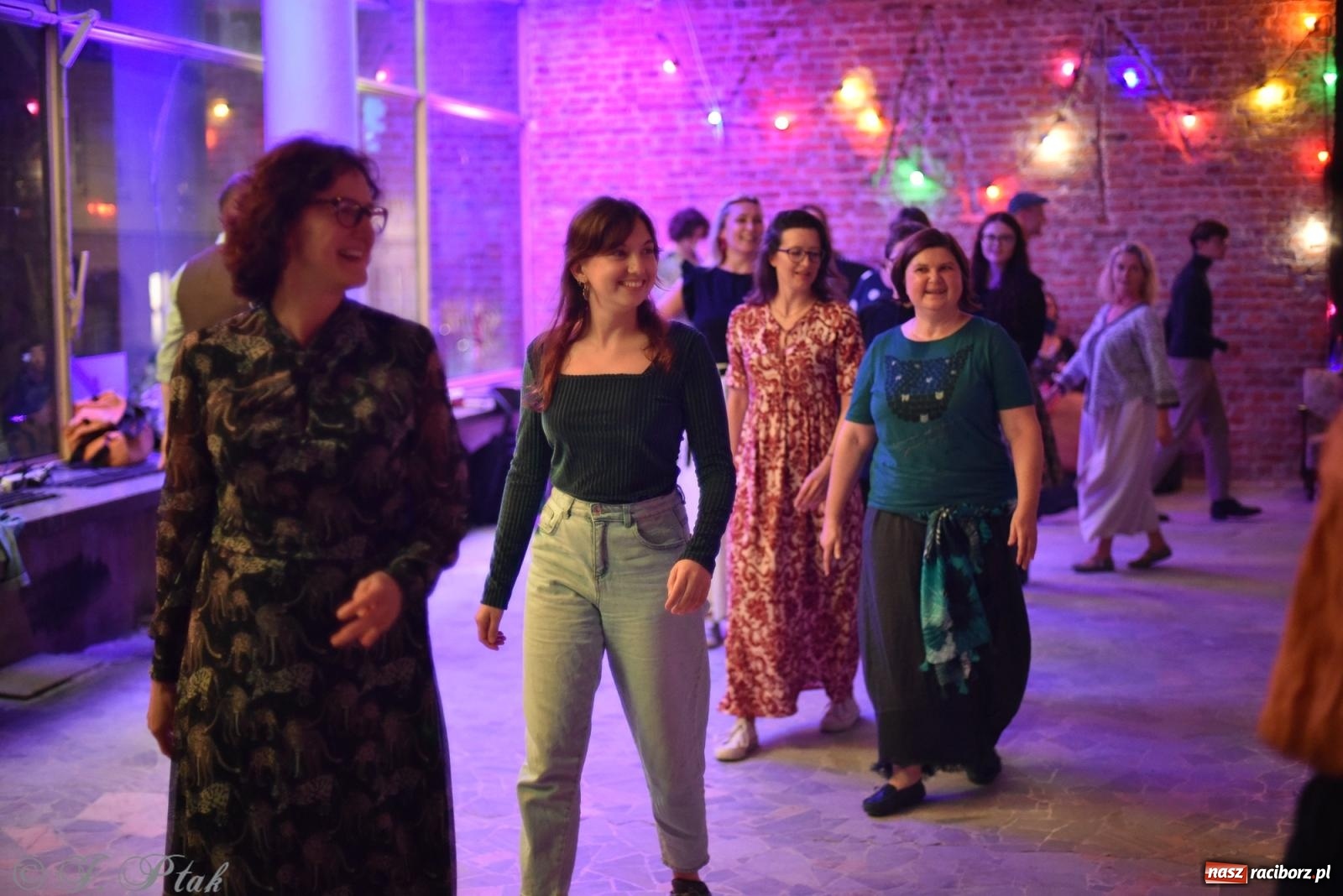 Zdjęcie w galerii na portalu naszraciborz.pl: Sobotnia potańcówka w Tęczowej [FOTO i WIDEO] wiadomości z regionu