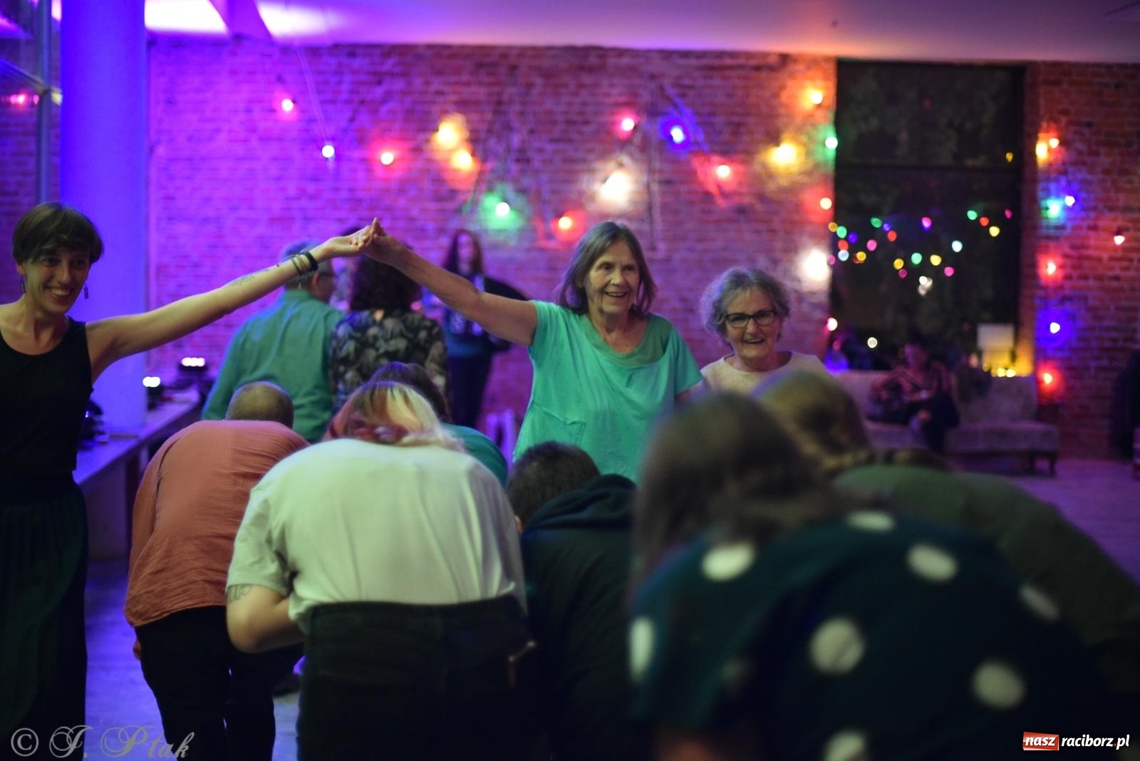 Zdjęcie w galerii na portalu naszraciborz.pl: Sobotnia potańcówka w Tęczowej [FOTO i WIDEO] wiadomości z regionu