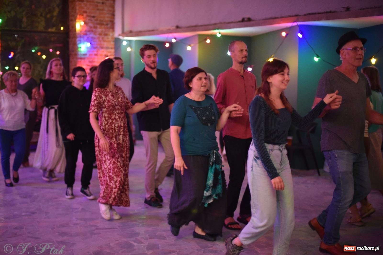 Zdjęcie w galerii na portalu naszraciborz.pl: Sobotnia potańcówka w Tęczowej [FOTO i WIDEO] wiadomości z regionu