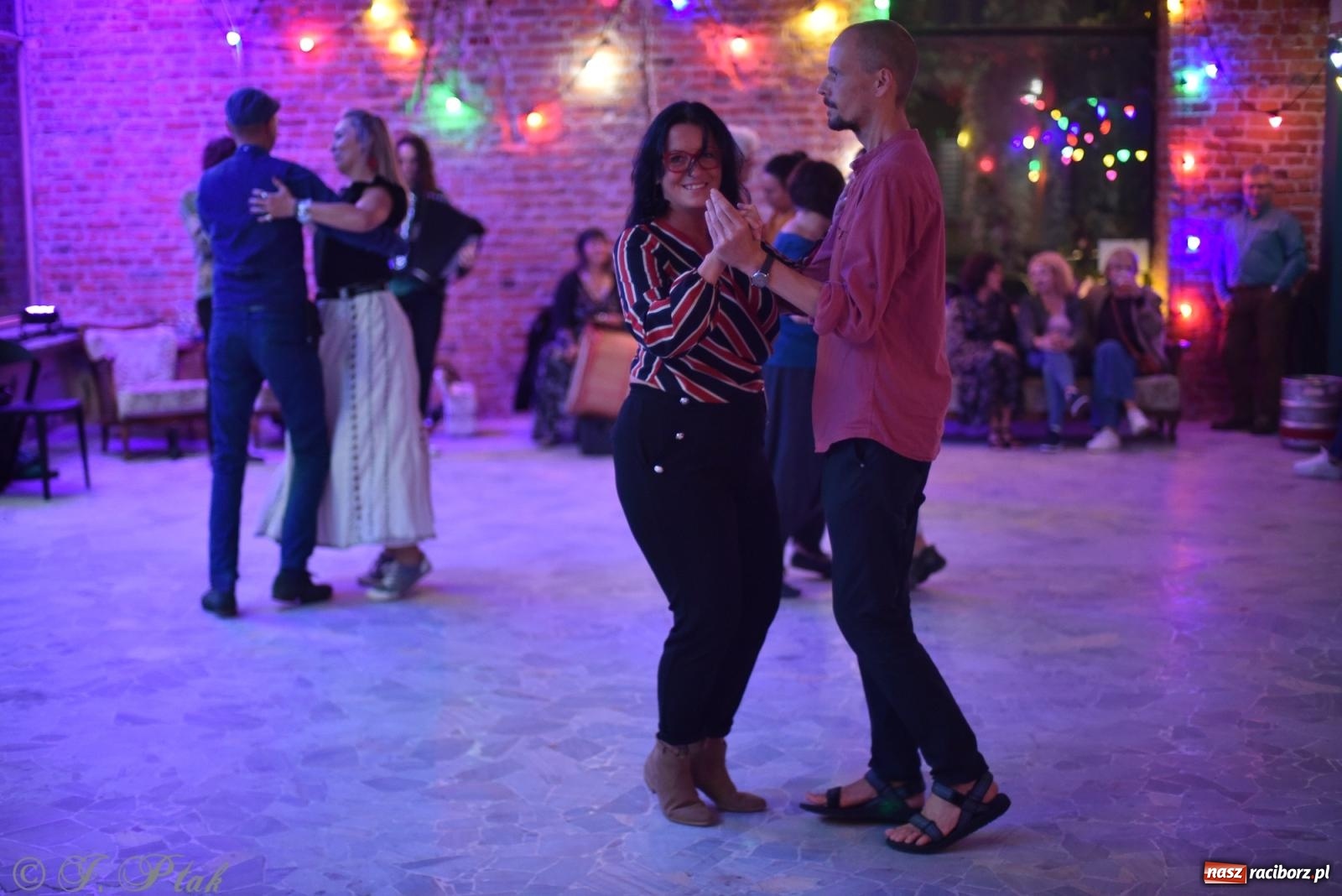 Zdjęcie w galerii na portalu naszraciborz.pl: Sobotnia potańcówka w Tęczowej [FOTO i WIDEO] wiadomości z regionu