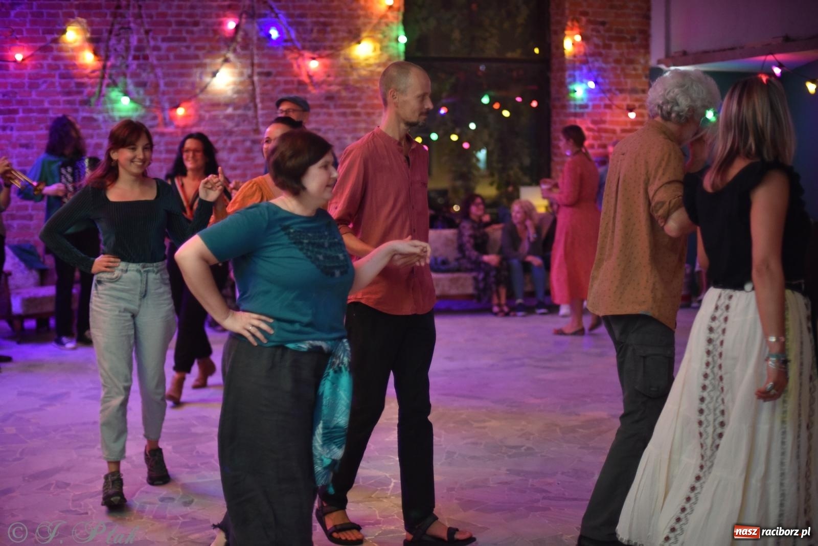 Zdjęcie w galerii na portalu naszraciborz.pl: Sobotnia potańcówka w Tęczowej [FOTO i WIDEO] wiadomości z regionu