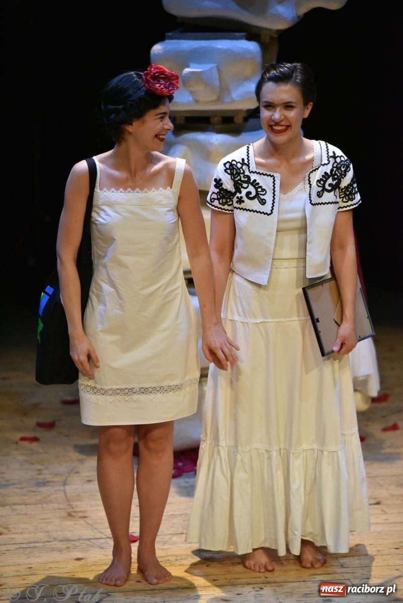 Zdjęcie w galerii na portalu naszraciborz.pl: Frida la Vida! - spektakl inspirowany życiem Fridy Kahlo na deskach RCK wiadomości z regionu