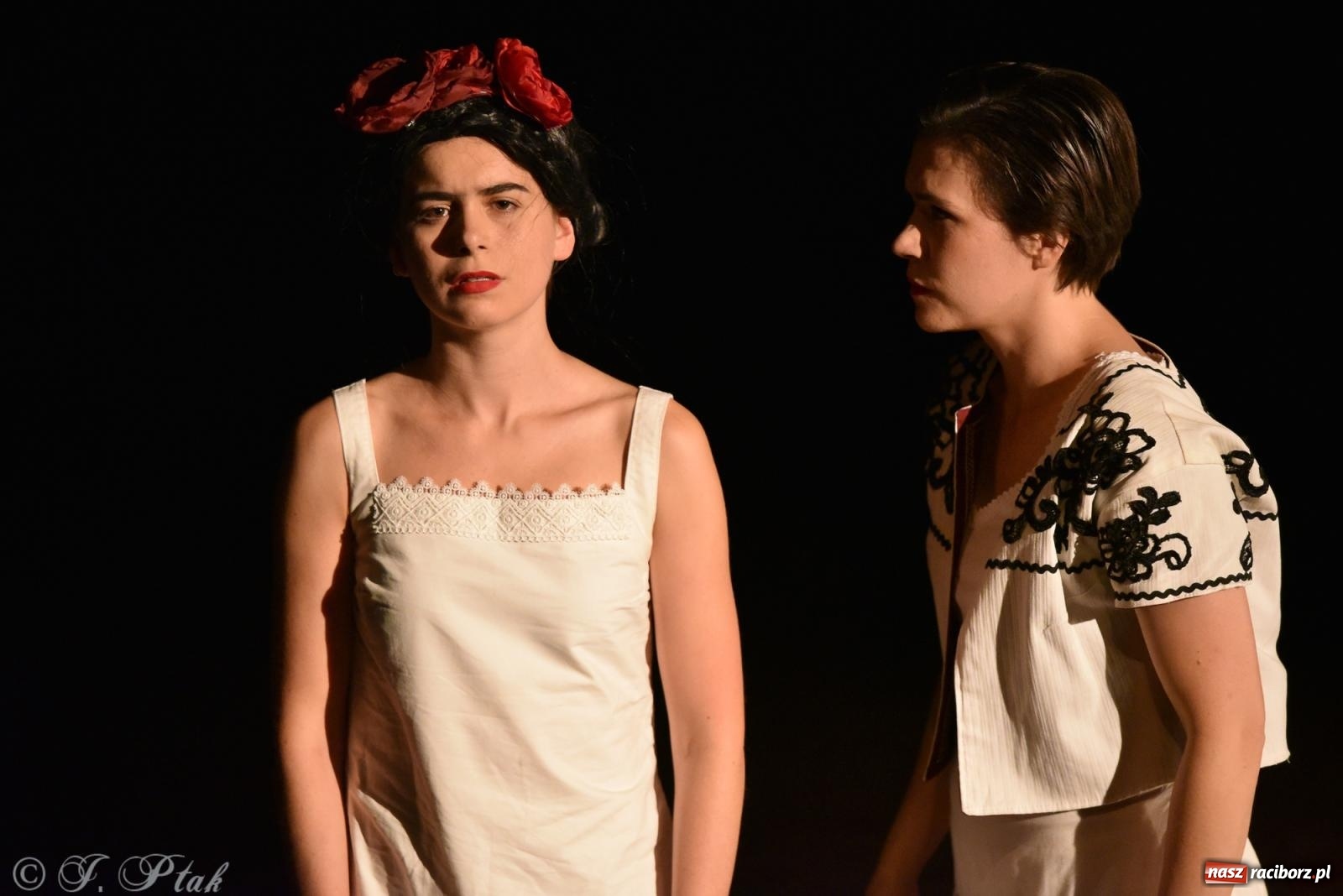 Zdjęcie w galerii na portalu naszraciborz.pl: Frida la Vida! - spektakl inspirowany życiem Fridy Kahlo na deskach RCK wiadomości z regionu