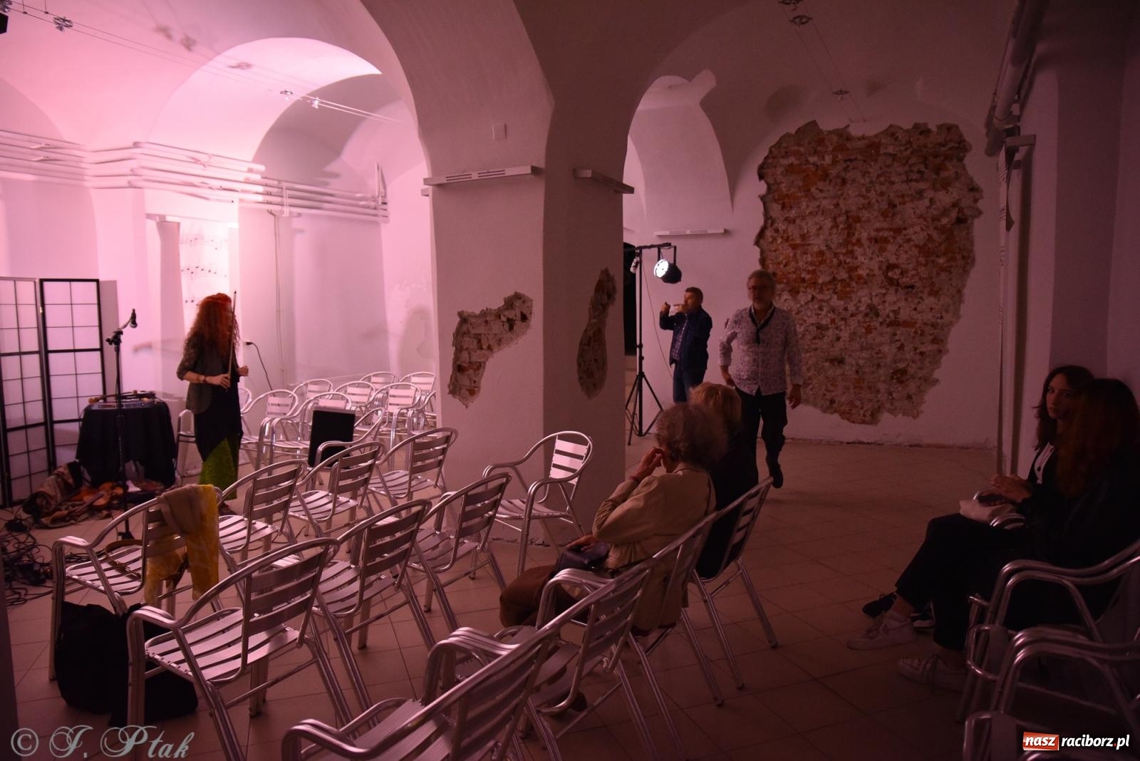 Zdjęcie w galerii na portalu naszraciborz.pl: Muzyka duszy w starym Labiryncie [FOTO i WIDEO] wiadomości z regionu