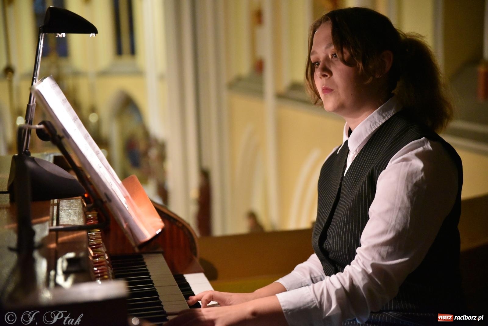 Zdjęcie w galerii na portalu naszraciborz.pl: XXXVI Dni Muzyki Organowej i Kameralnej im. Henryka Klai. Koncert absolwentów [FOTO i WIDEO] wiadomości z regionu