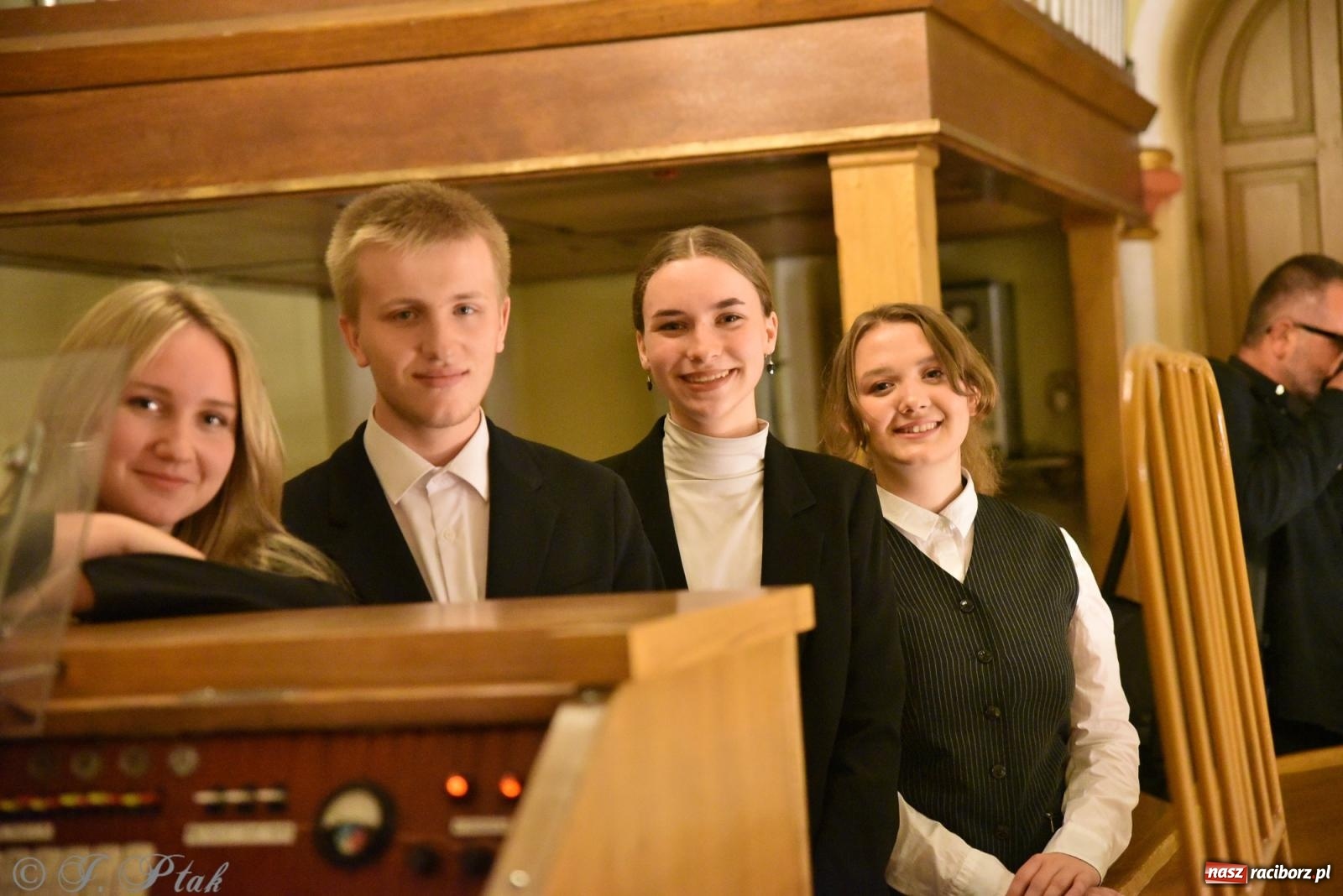 Zdjęcie w galerii na portalu naszraciborz.pl: XXXVI Dni Muzyki Organowej i Kameralnej im. Henryka Klai. Koncert absolwentów [FOTO i WIDEO] wiadomości z regionu