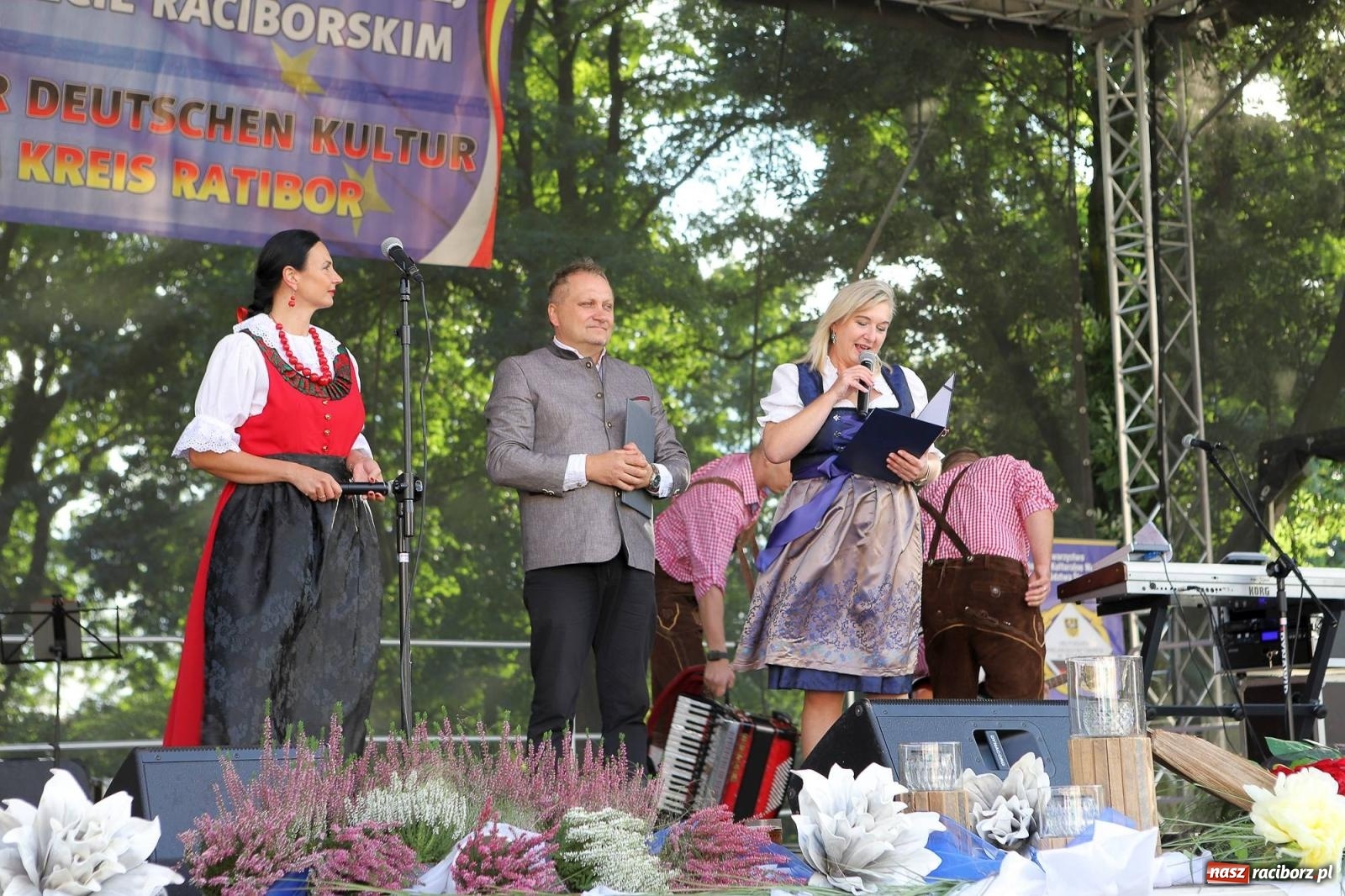 Zdjęcie w galerii na portalu naszraciborz.pl: Na raciborskim zamku odbył się Festiwal Kultury Niemieckiej wiadomości z regionu