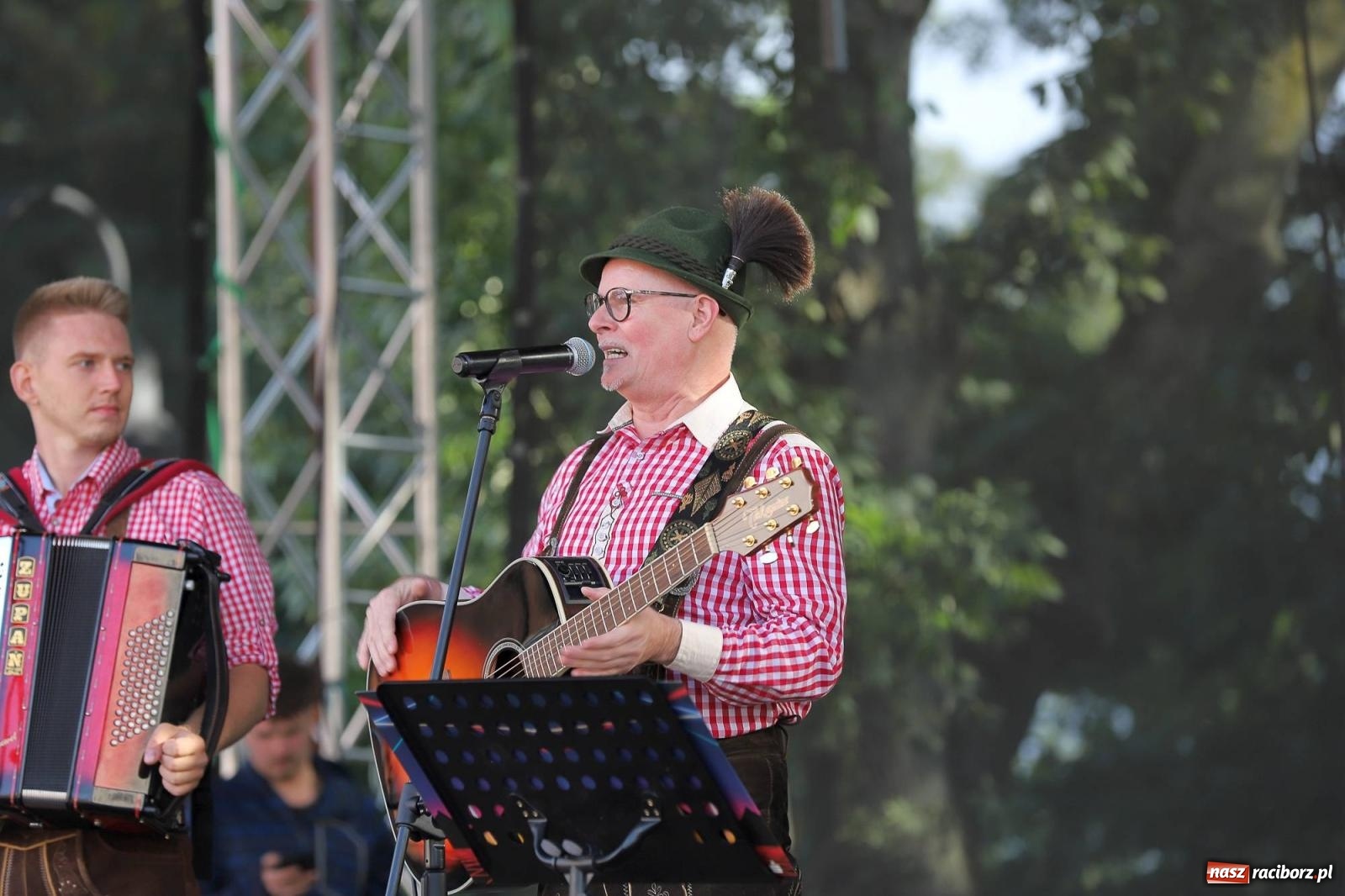 Zdjęcie w galerii na portalu naszraciborz.pl: Na raciborskim zamku odbył się Festiwal Kultury Niemieckiej wiadomości z regionu