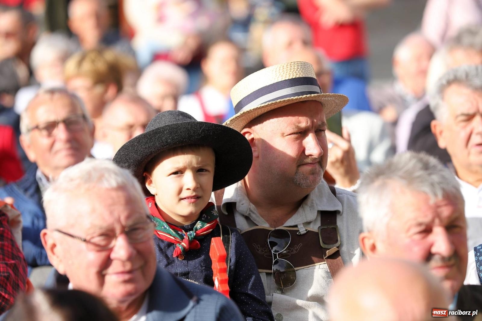 Zdjęcie w galerii na portalu naszraciborz.pl: Na raciborskim zamku odbył się Festiwal Kultury Niemieckiej wiadomości z regionu