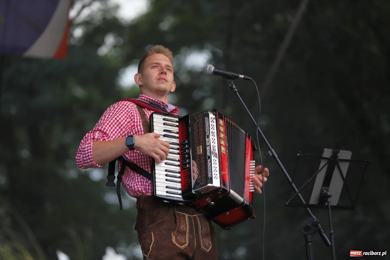 Zdjęcie w galerii na portalu naszraciborz.pl: Na raciborskim zamku odbył się Festiwal Kultury Niemieckiej wiadomości z regionu