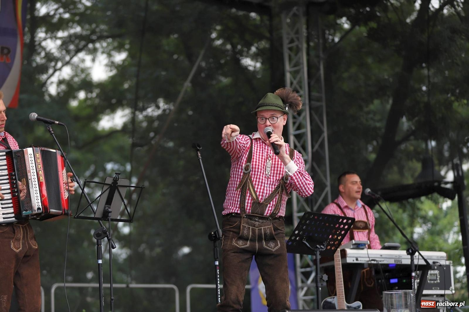Zdjęcie w galerii na portalu naszraciborz.pl: Na raciborskim zamku odbył się Festiwal Kultury Niemieckiej wiadomości z regionu