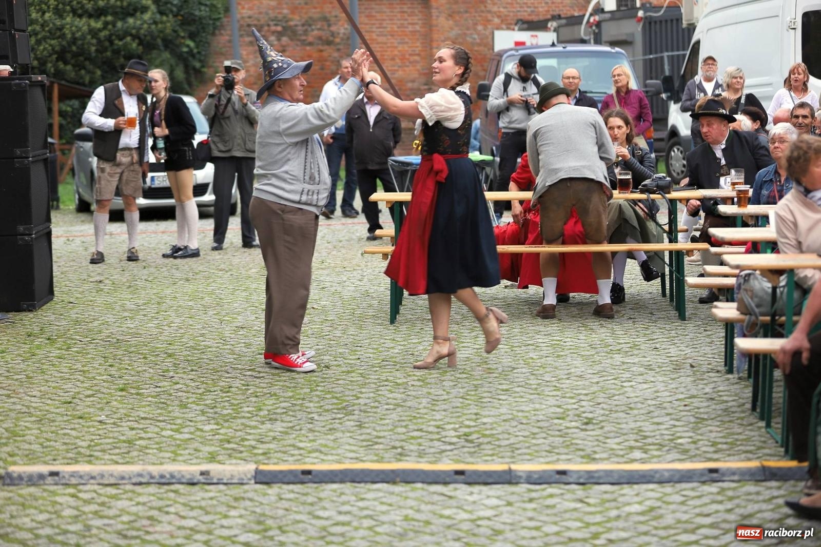 Zdjęcie w galerii na portalu naszraciborz.pl: Na raciborskim zamku odbył się Festiwal Kultury Niemieckiej wiadomości z regionu